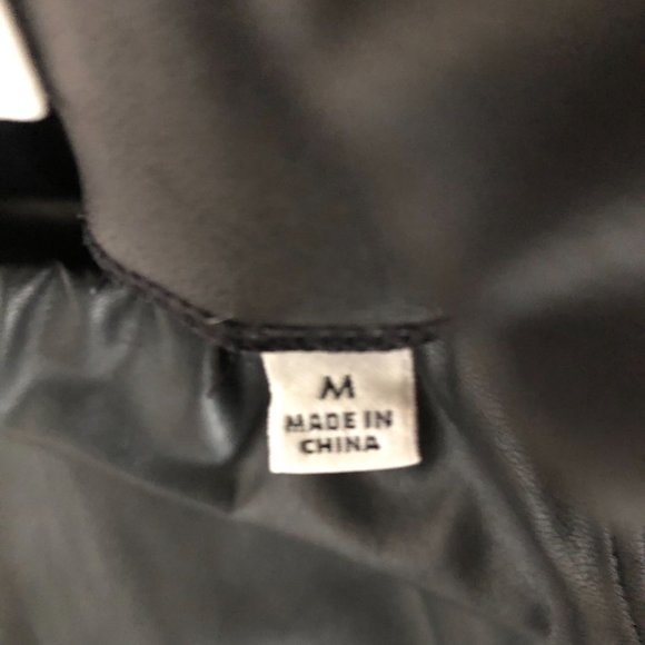 🦊Wilfred Aritzia Darian Vegan Leather Leggings - Picture 8 of 10